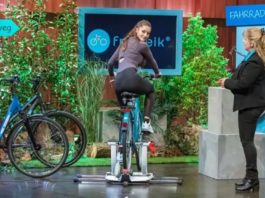 (c) RTL/Bernd-Michael Maurer - Iris-Sabine (r.) und Carmen Langstädtler präsentierten mit freibeik ein Fahrradsattelgelenk welches eine kontrollierte freie und gefederte Hüftbewegung um alle drei Achsen ermöglicht.