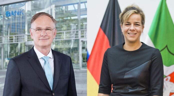 Michael Stölting, NRW.Bank, und Mona Neubaur, Ministerin für Wirtschaft, Industrie, Klimaschutz und Energie des Landes Nordrhein-Westfalen (c) NRW.Bank/ Land NRW / Michael Gottschalk