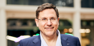 Carsten Kraus ist von BAND zum Business Angel des Jahres 2024 ausgezeichnet wurden (c) BAND